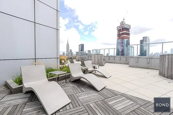 Rented by Bond New York | media 12