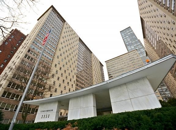 4th image of 3950 N Lakeshore Dr #1021
