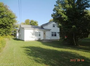6756 Maple Island Rd, Holton, MI 49425