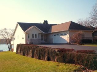 1538 Pier Dr, Davis, IL