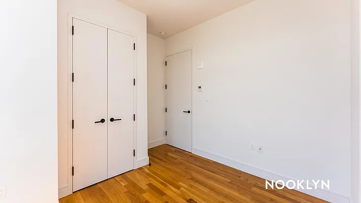 Rented by Nooklyn NYC LLC | media 41
