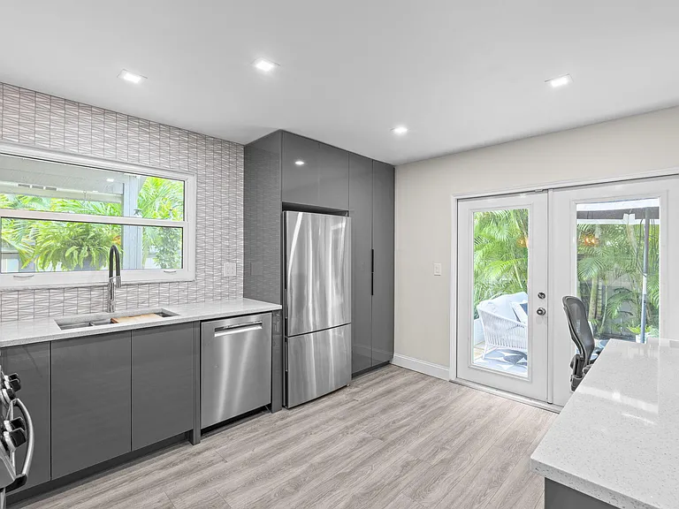 2474 Bedford Mews Dr — Photo 12