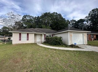 6432 Kembro Rd, Milton, FL 32570