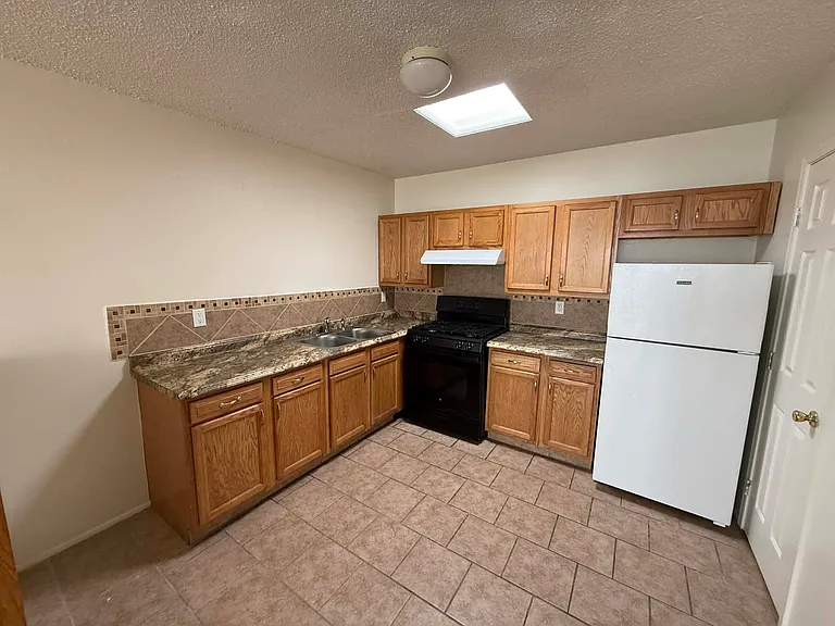 5425 E 30th St #2 — Photo 7