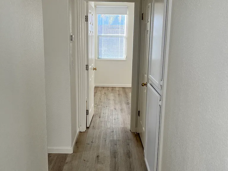 525 Wicklow Dr — Photo 36
