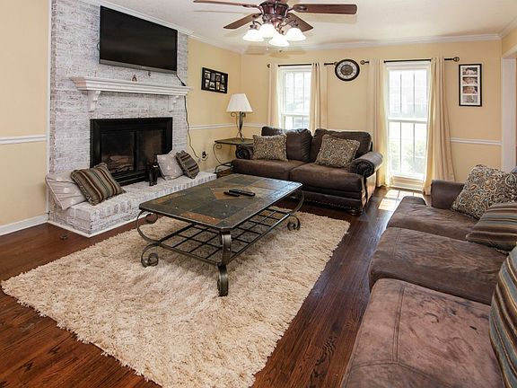 4th image of 2009 Fairchelsea Way Ln