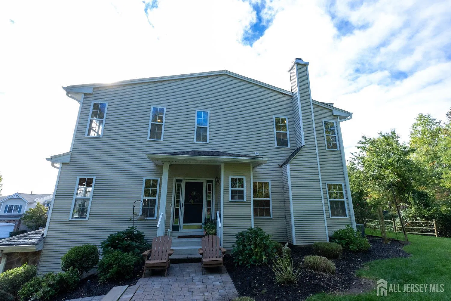 3 bed, 2.5 bath, 1990 sqft, $3,850 — Photo 3