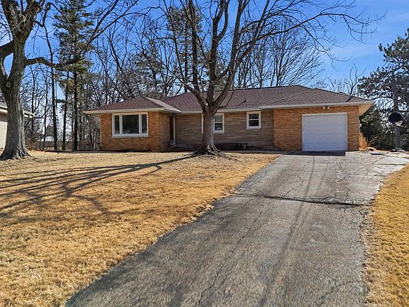 3rd image of 224 Mount Aire Dr