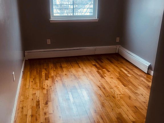 4th image of 3014 Paulding Ave #1