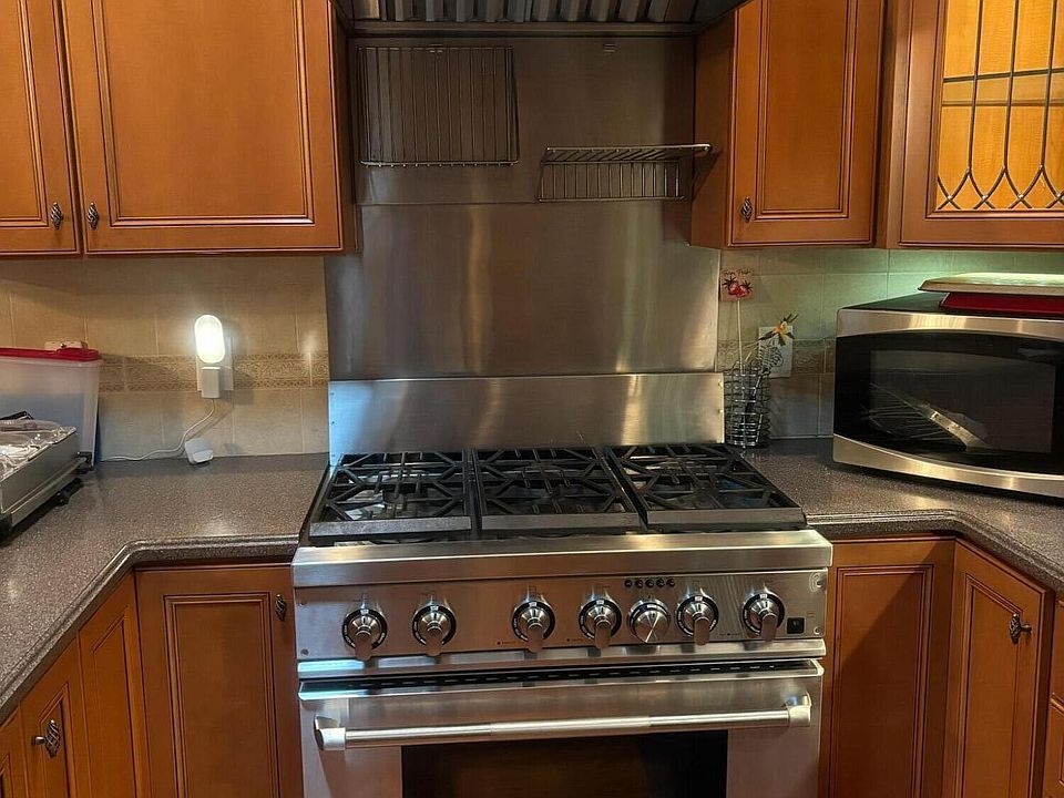 2nd image of 1475 Cottage Glen Ln
