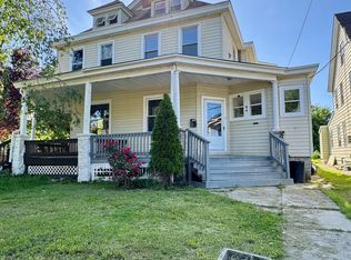 64 8th St, Salem, NJ 08079