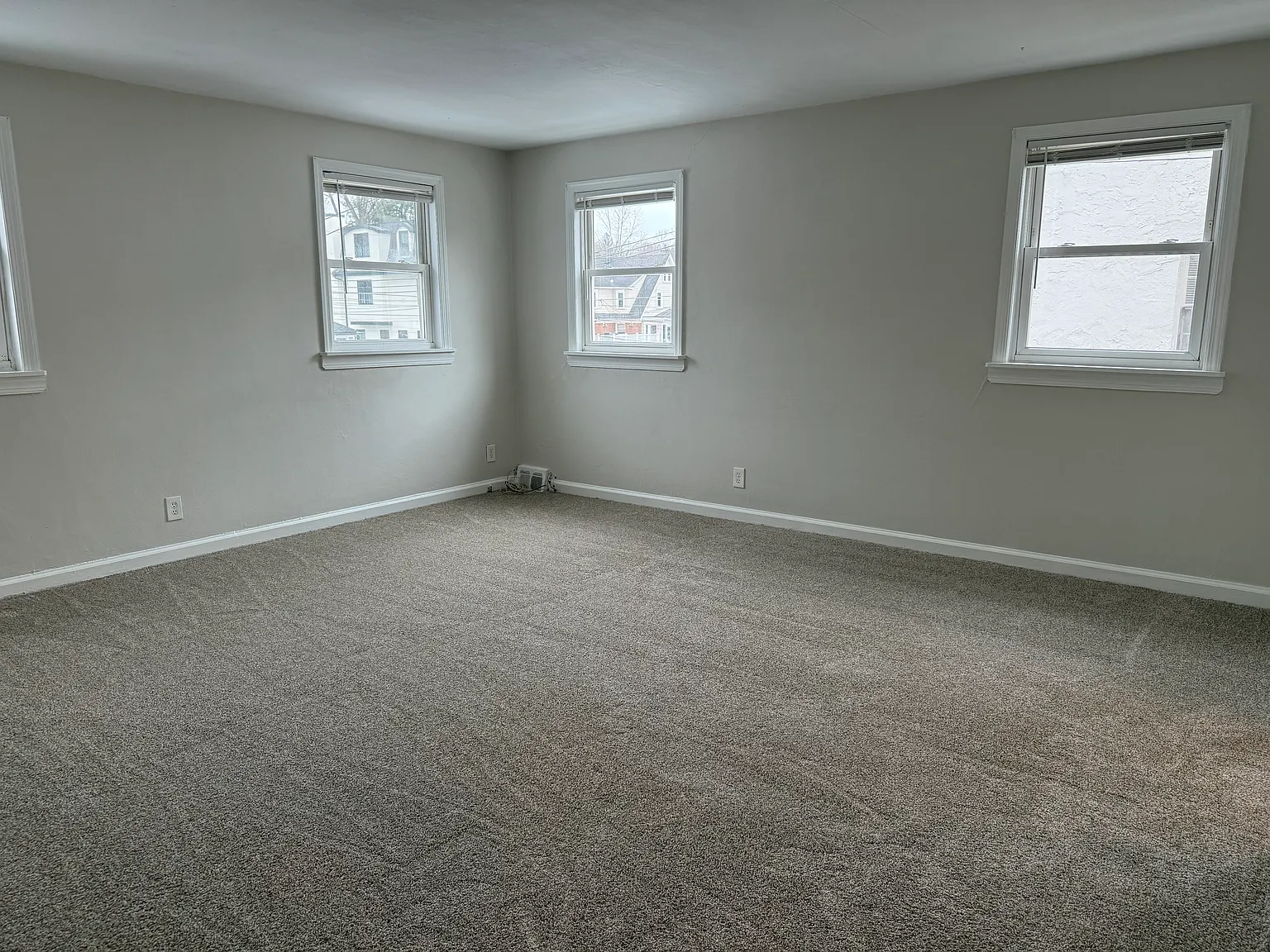 2 bed, 700 sqft, $1,975 — Photo 4
