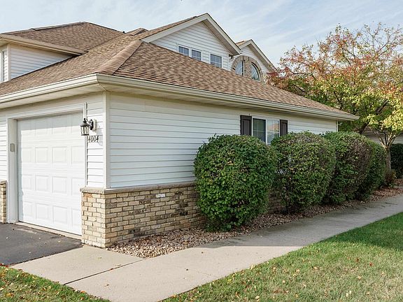 3rd image of 4004 Creekside Dr #25