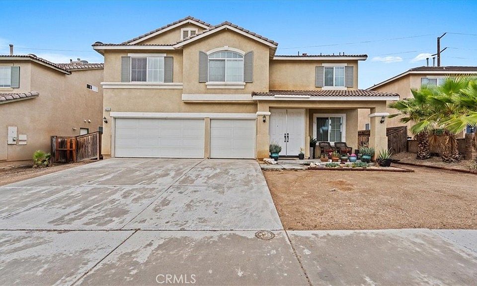 1st image of 14211 Desert Rose St