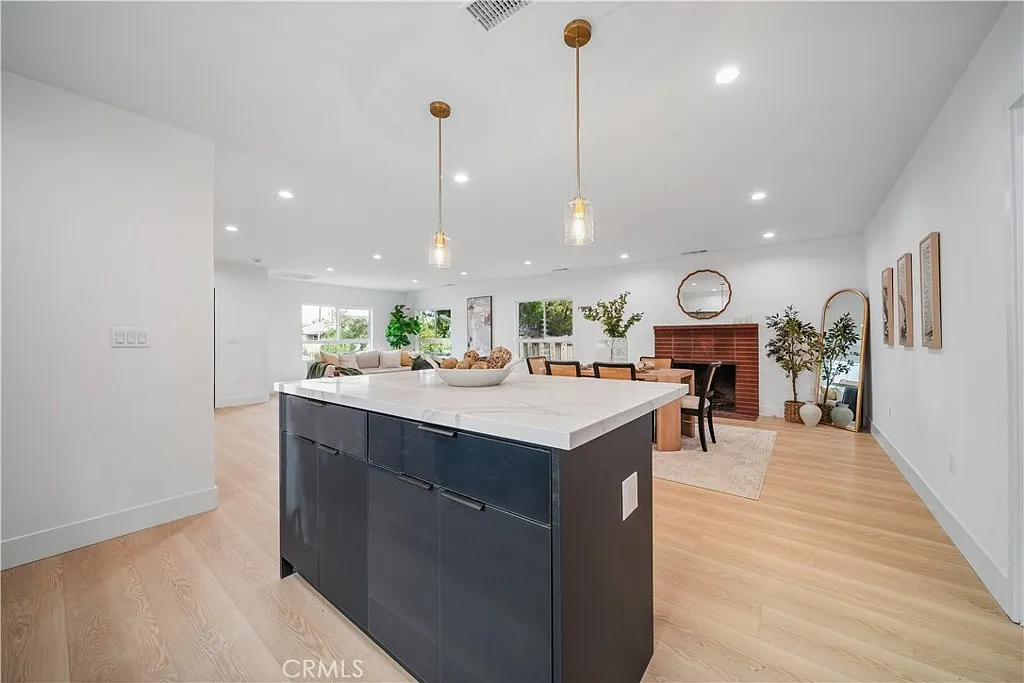 3 bed, 1506 sqft, $4,500 — Photo 2