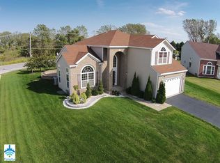 6401 Hummingbird Ct, Matteson, IL 60443