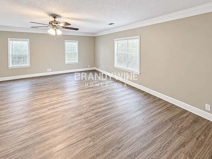 3 bed, 2.0 bath, 1659 sqft, $1,995 — Photo 4
