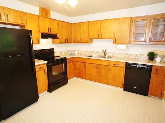 4th image of 1010 Driftwood Dr