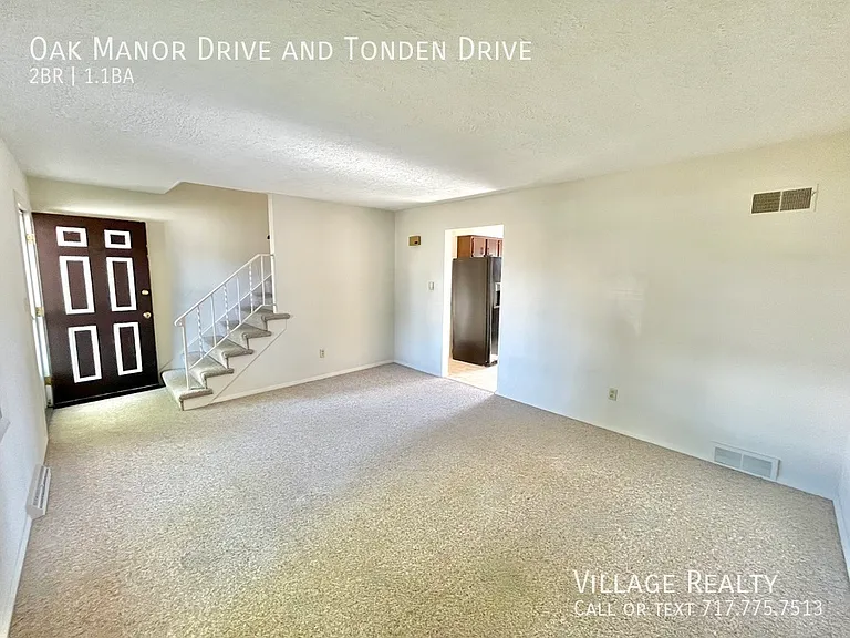 Oak Manor Dr — Photo 42