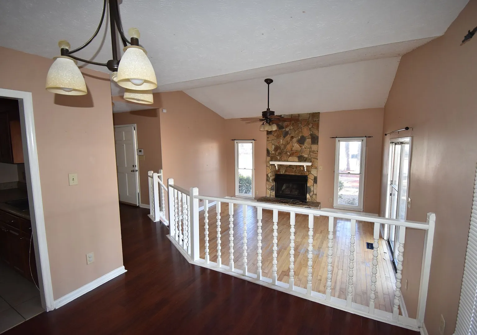 Coming Soon: 3 Bedroom 2 Bath Home (Pets Considered) — Photo 4