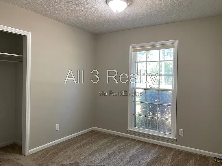 306 Oakwild Dr — Photo 14