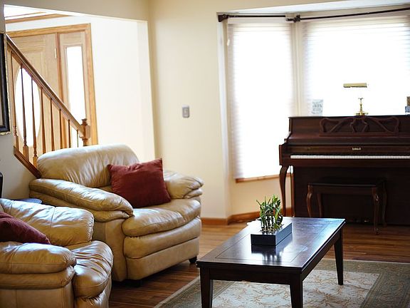 5th image of 5329 Reserve Way