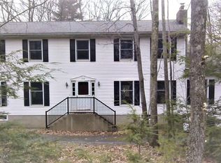152 Hemlock Rd, Tannersville, PA 18372