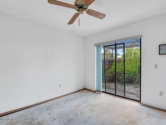 5th image of 1803 SE Sir Lancelot Dr