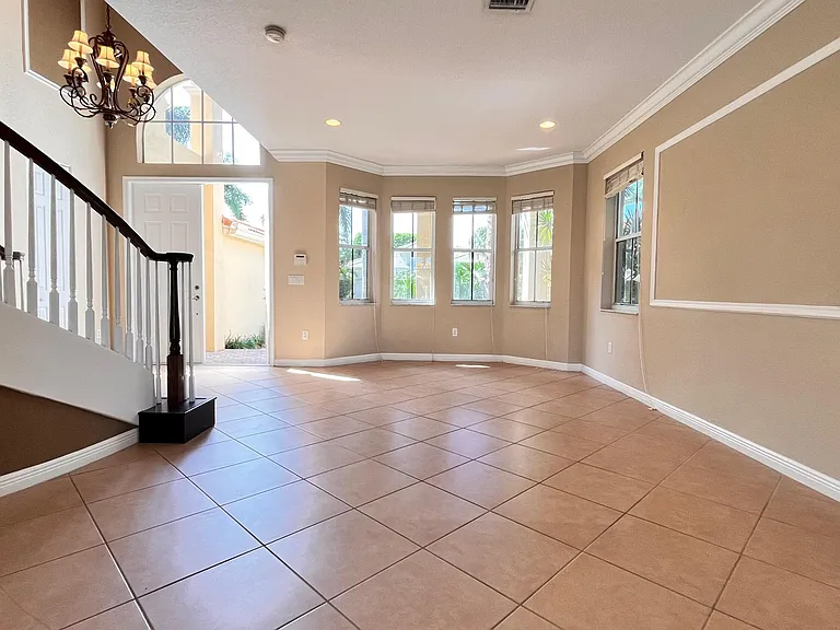9546 Worswick Ct — Photo 22