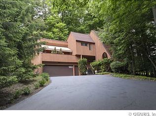 102 Mountain Rd, Rochester, NY 14625