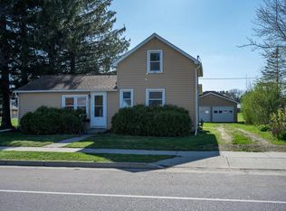 1417 Academy St, Elroy, WI 53929