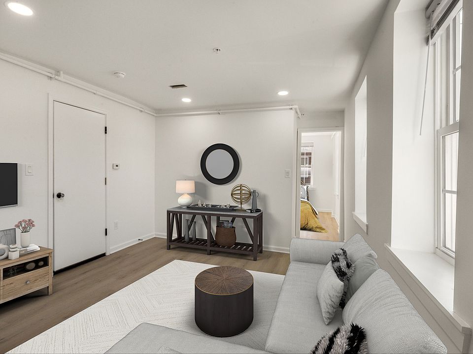 1st image of 2723 E Huntingdon St Floor 2