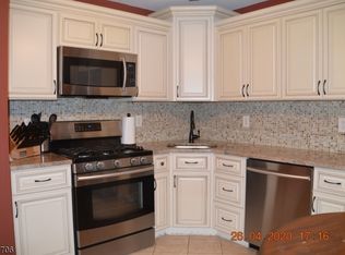 2158 Jordan Ct, Mahwah, NJ 07430