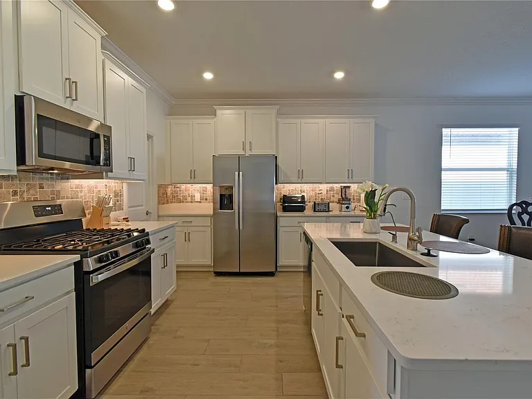 17304 Banded Gold Ln — Photo 11