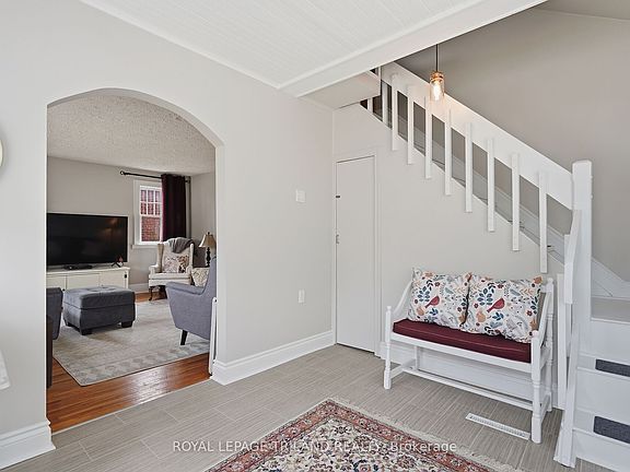 3rd image of 333 Thompson Rd