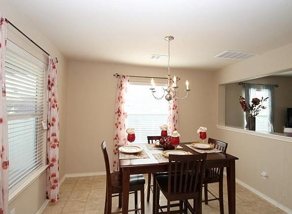 Perfect breakfast area just right off the kitchen.