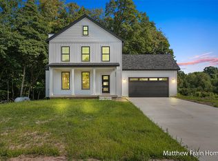 6421 Luda Ct, Coopersville, MI 49404