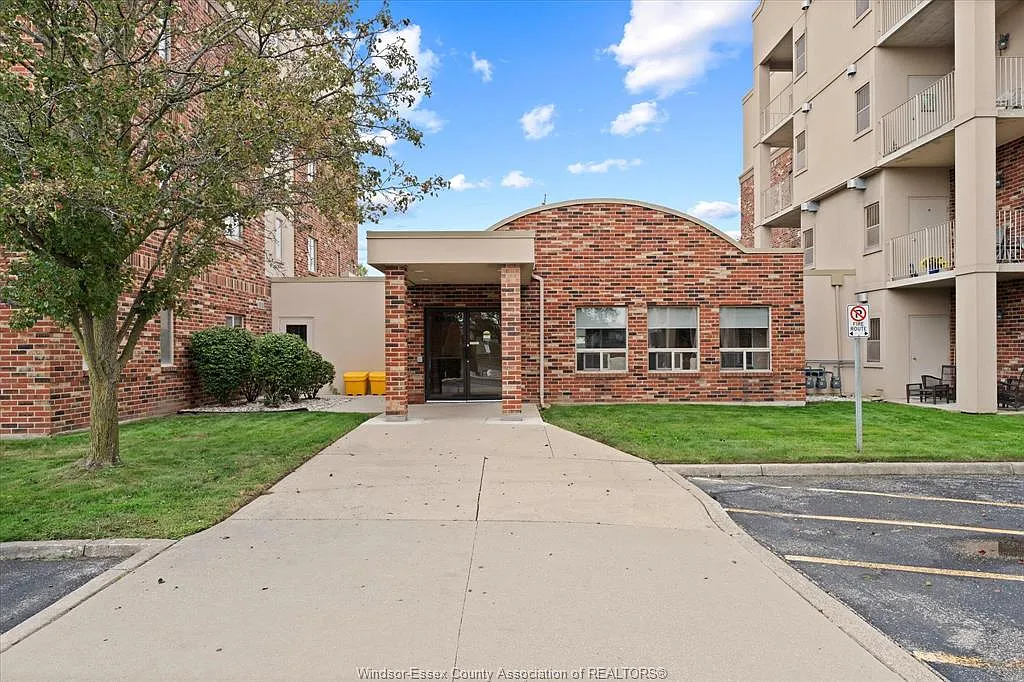 Building Photo - 5995 Ellis St #109