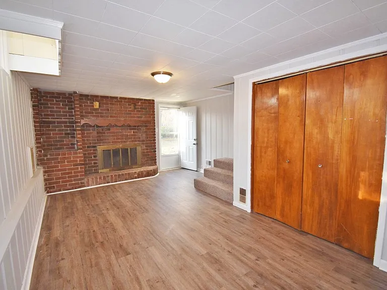 907 Dogwood Dr — Photo 6