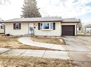 1407 17th St N, Moorhead, MN 56560