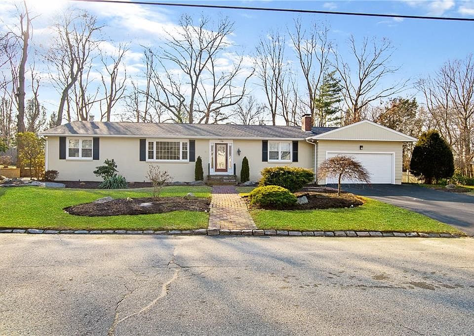 1st image of 170 E Hill Dr