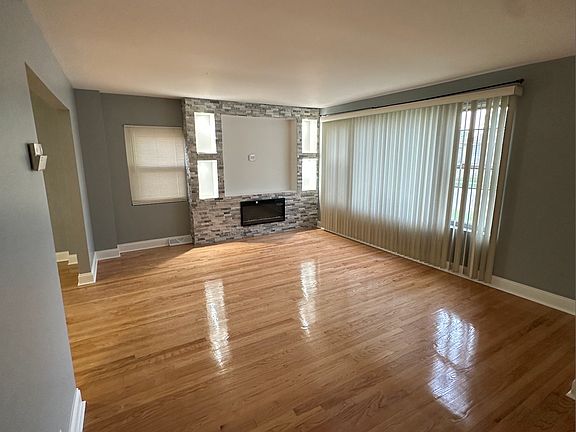 3rd image of 9628 S Parnell Ave #1