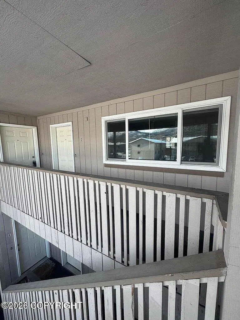 2 bed, 1.0 bath, 900 sqft, $1,400 — Photo 2