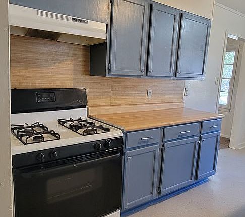 3rd image of 7203 Burlingame Blvd