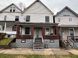 368 3rd St #1, Pitcairn, PA 15140