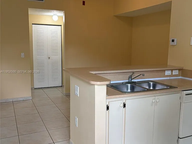 7320 NW 114th Ave #202 — Photo 2