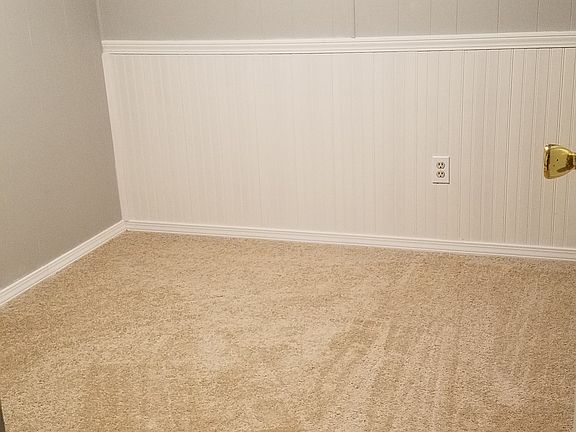 3rd image of 23 Eastwood Dr