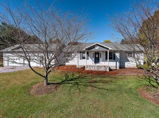 911 V I Ranch Rd, Bristol, TN 37620