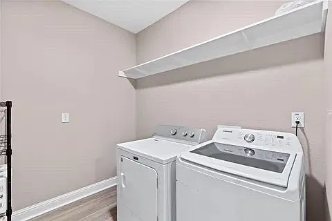 1009 Debby Ct — Photo 3