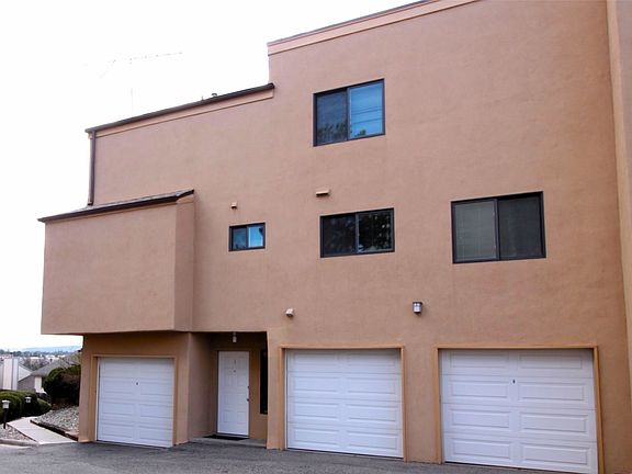 3rd image of 1 Loma Vista Dr